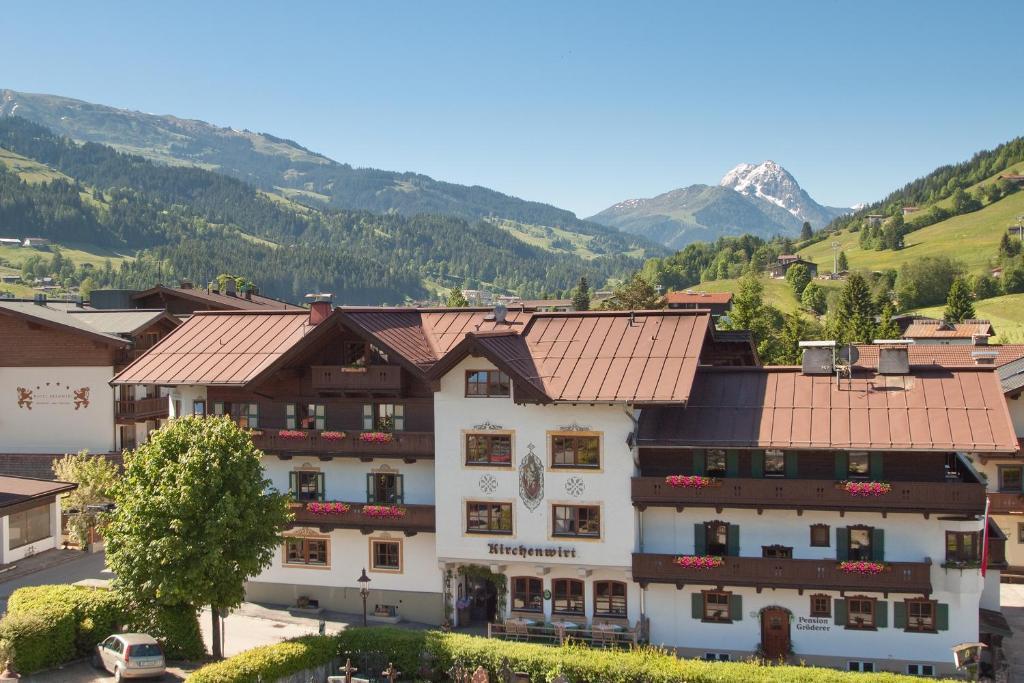 Hotel Kirchenwirt Kirchberg in Tirol Exterior photo