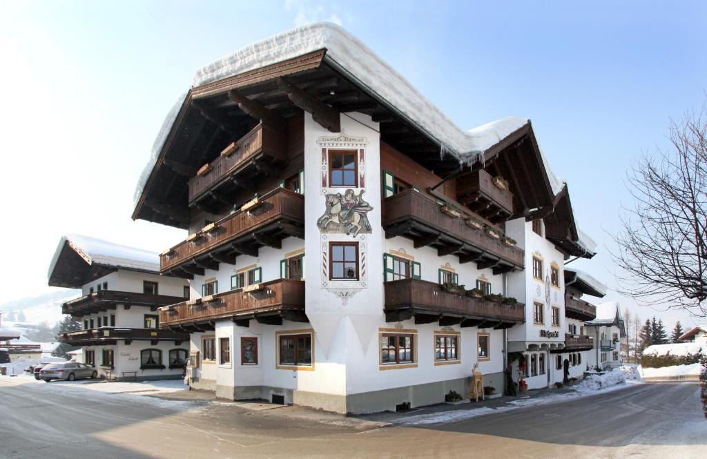 Hotel Kirchenwirt Kirchberg in Tirol Exterior photo