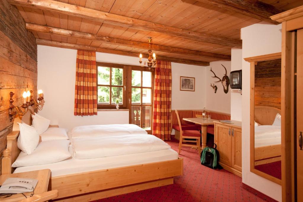 Hotel Kirchenwirt Kirchberg in Tirol Exterior photo